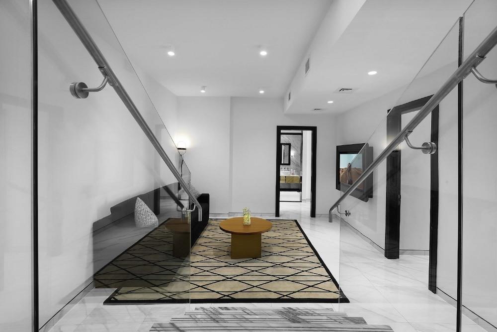 Millennium Atria Business Bay Aparthotel Dubai Luaran gambar Interior of the house