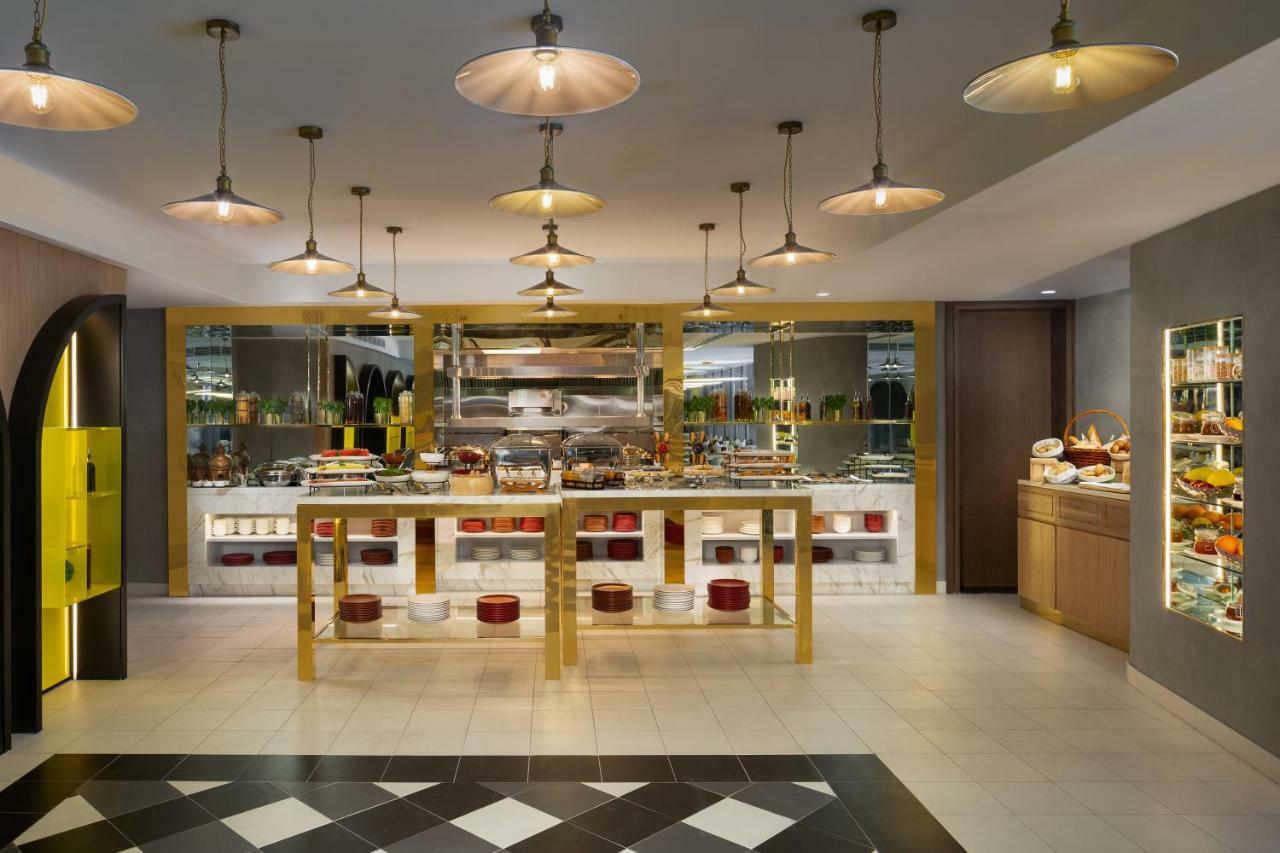 Millennium Atria Business Bay Aparthotel Dubai Luaran gambar The Kitchen